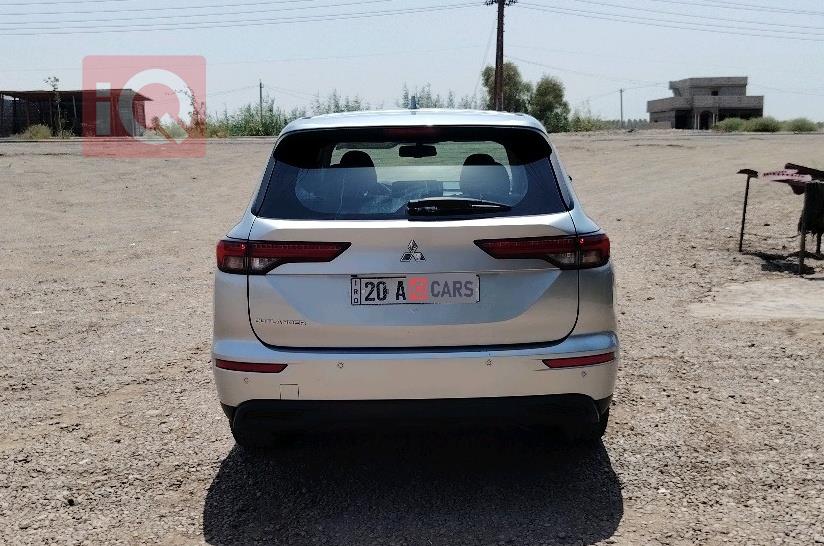 ميتسوبيشي اوتلاندر